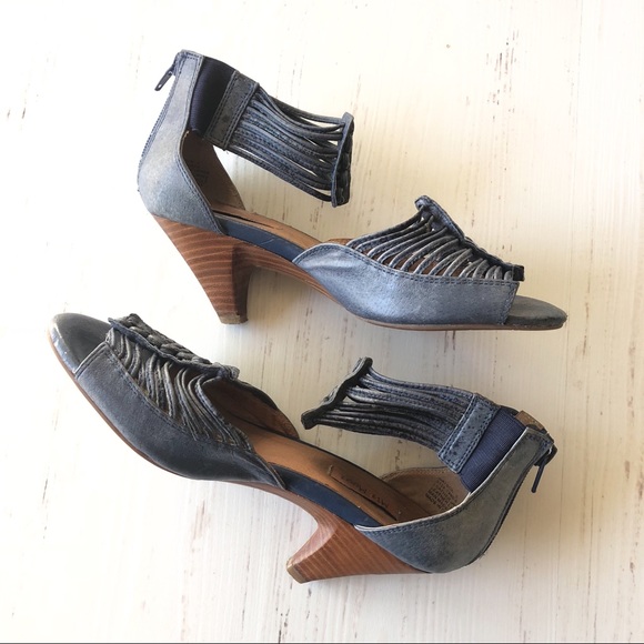 Miz Mooz Shoes - Miz Mooz • Watson Retro Heels